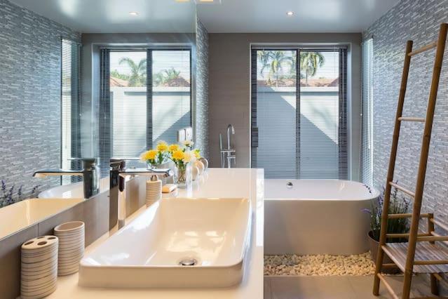 Villa Crystal Two-Bedroom Private Pool Villa Phuket Bagian luar foto