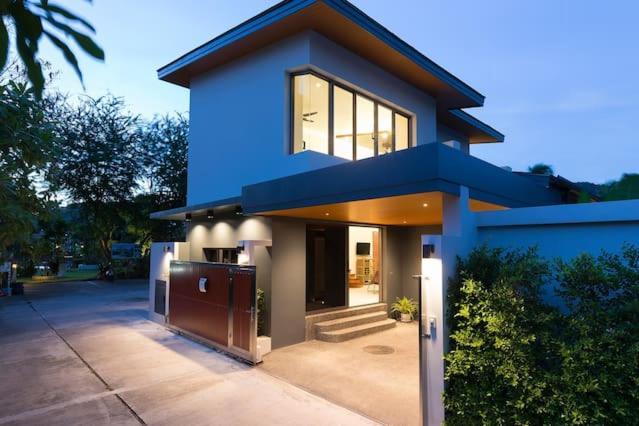 Villa Crystal Two-Bedroom Private Pool Villa Phuket Bagian luar foto