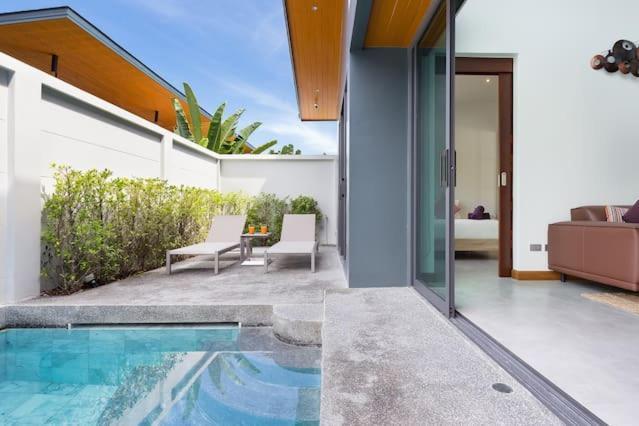 Villa Crystal Two-Bedroom Private Pool Villa Phuket Bagian luar foto
