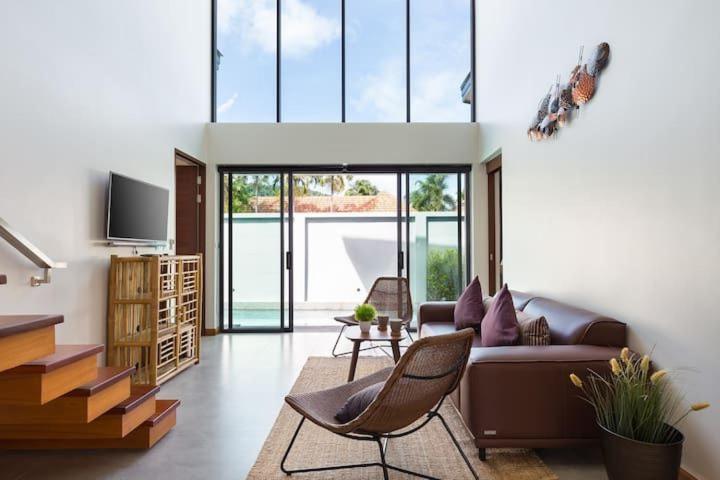 Villa Crystal Two-Bedroom Private Pool Villa Phuket Bagian luar foto