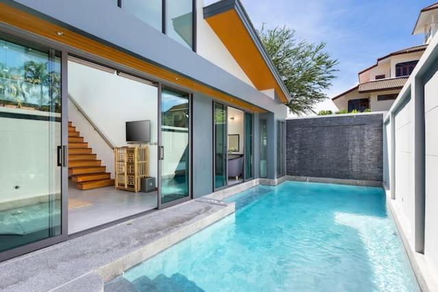 Villa Crystal Two-Bedroom Private Pool Villa Phuket Bagian luar foto