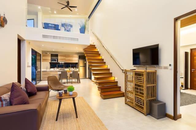 Villa Crystal Two-Bedroom Private Pool Villa Phuket Bagian luar foto