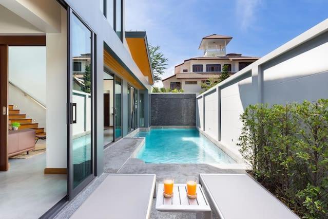 Villa Crystal Two-Bedroom Private Pool Villa Phuket Bagian luar foto