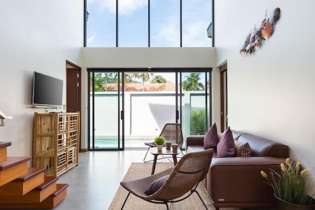 Villa Crystal Two-Bedroom Private Pool Villa Phuket Bagian luar foto
