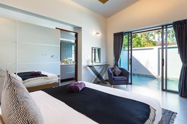 Villa Crystal Two-Bedroom Private Pool Villa Phuket Bagian luar foto