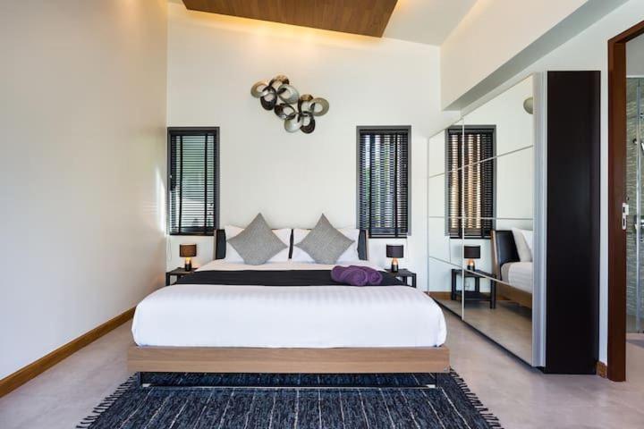 Villa Crystal Two-Bedroom Private Pool Villa Phuket Bagian luar foto