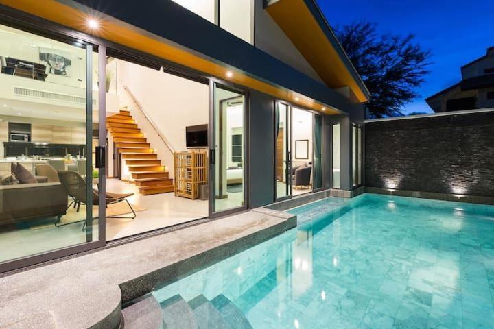 Villa Crystal Two-Bedroom Private Pool Villa Phuket Bagian luar foto